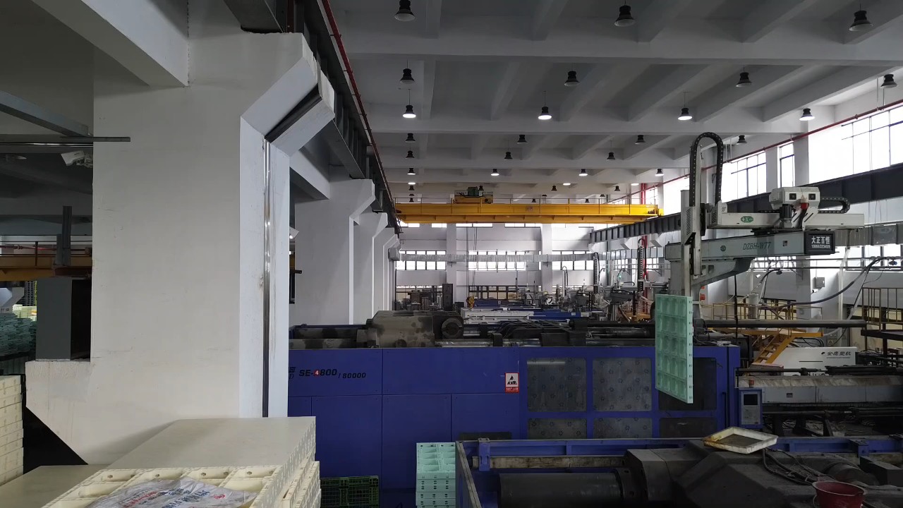 Inside the Doan factory — plastic formwork production line