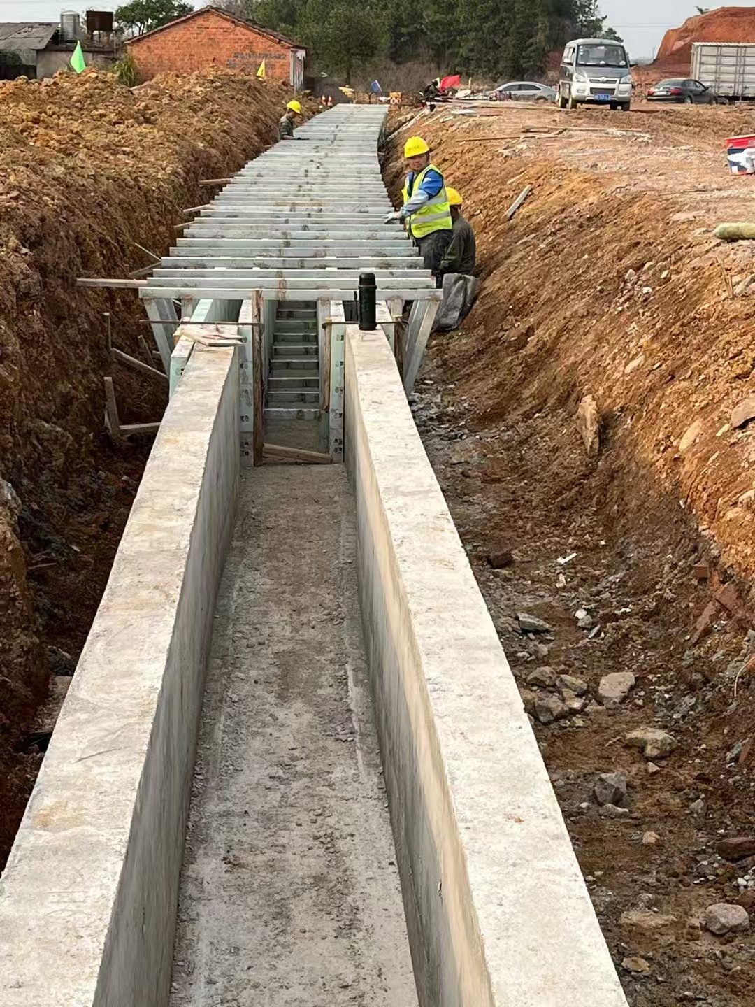 Plastic Guttering Formwork image 3